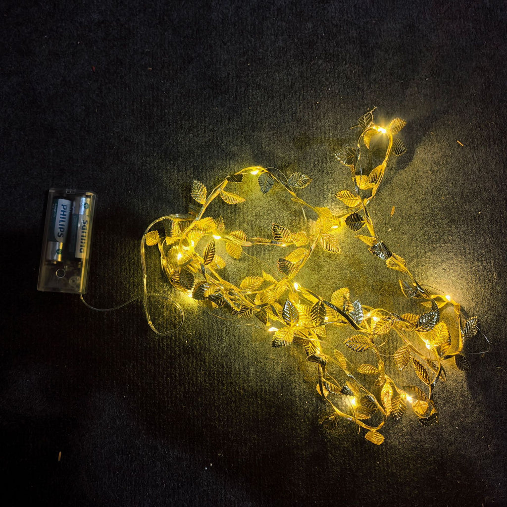 LED Light Golden Leaves - Decor Style